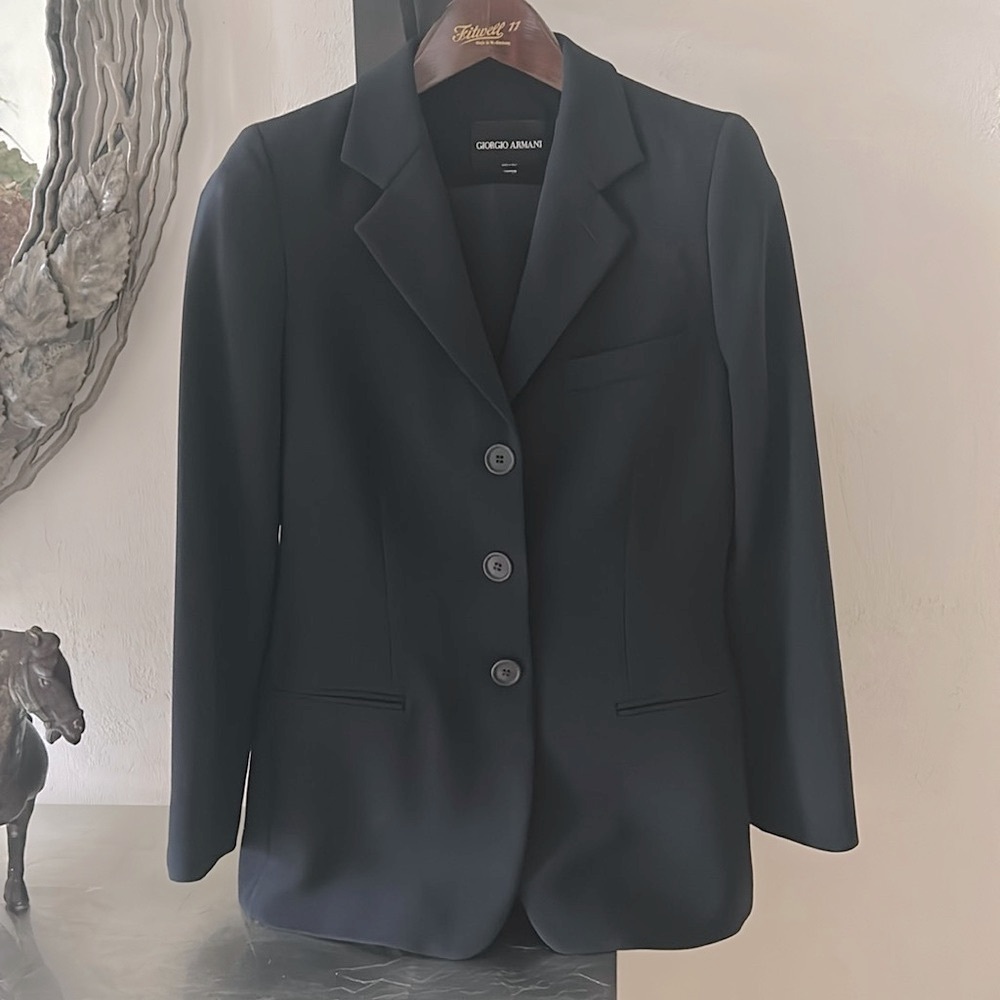 VTG GIORGIO ARMANI Ladies Pant Suit, Sz 8, black - Picture 4 of 17